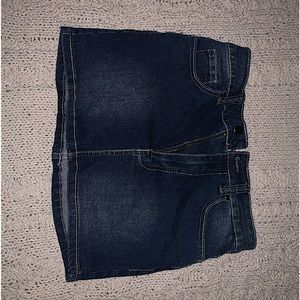 Cute Blingy Jeanskirt.